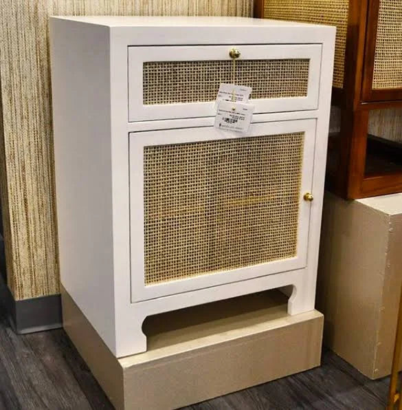 White Cabinet G8604