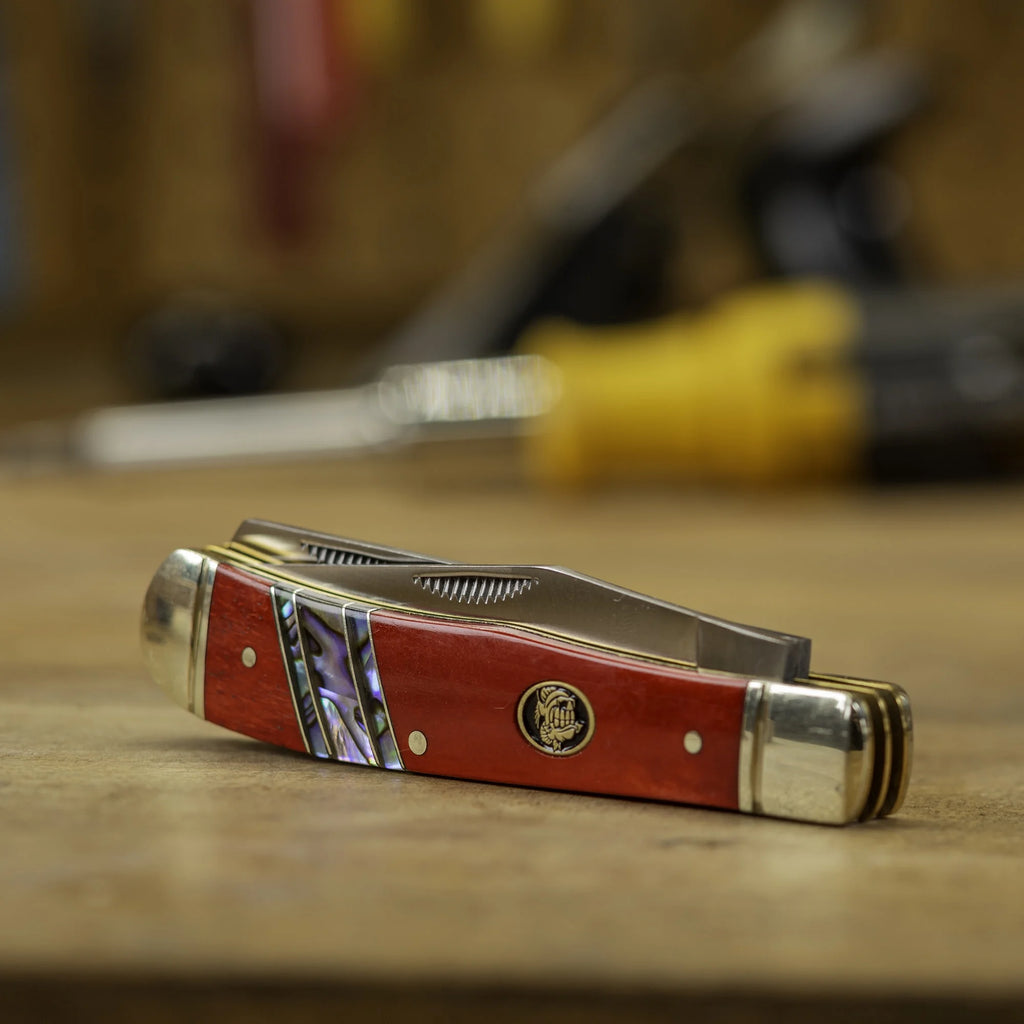 Red Pocket Knife M82656