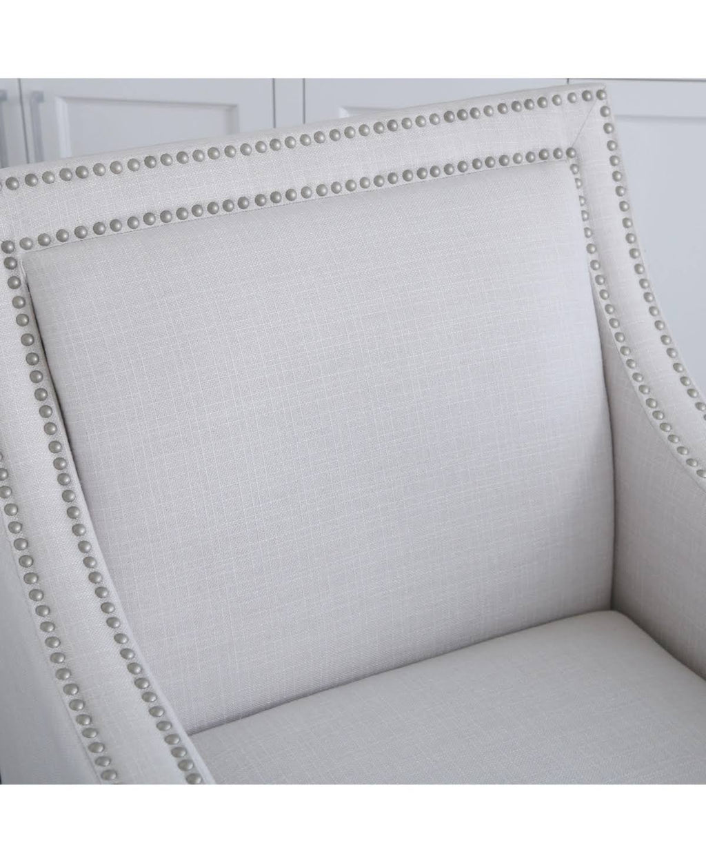 Ivory Nailhead Accent Chair Z628165