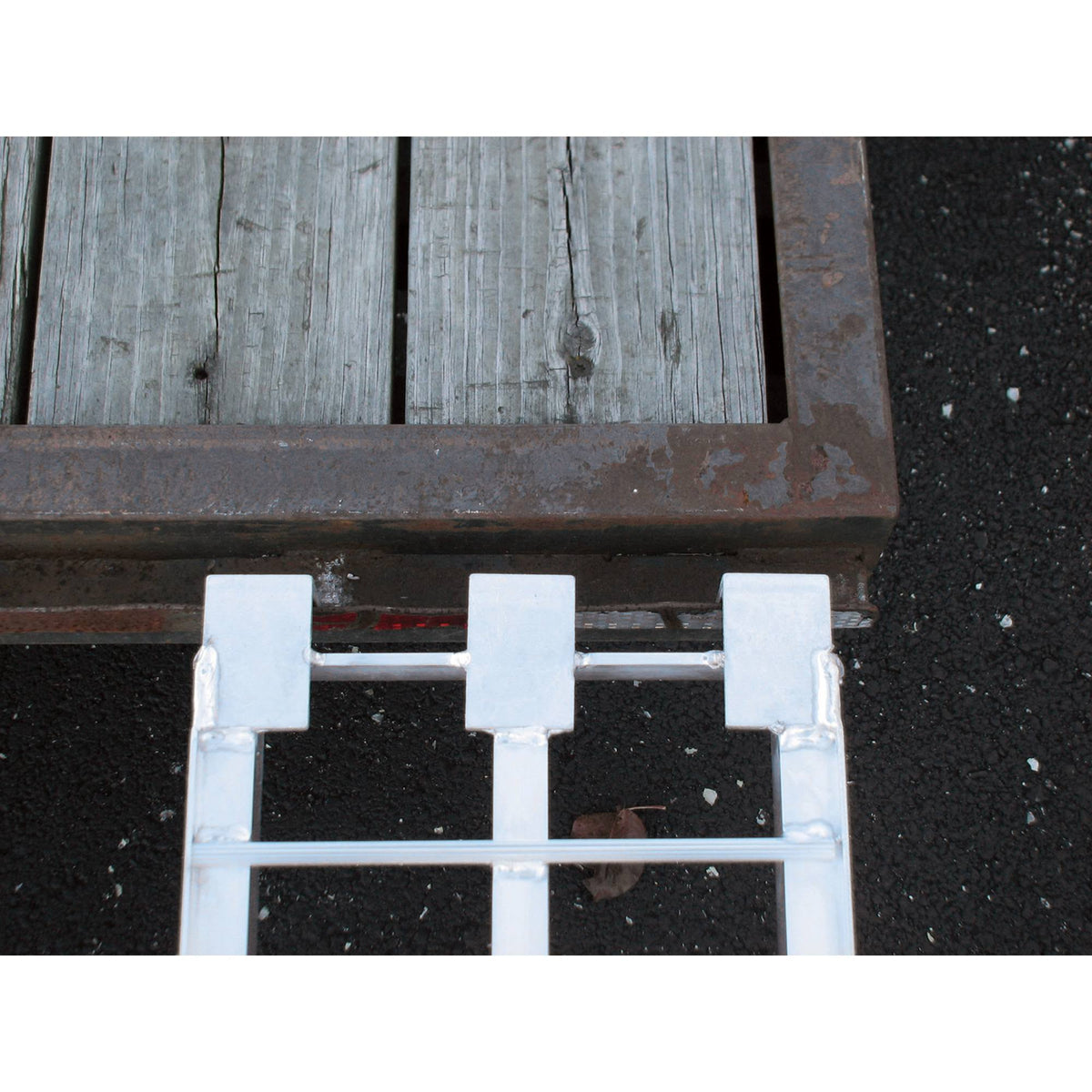 Aluminum Ramp Set, 5 ft. x 12 in, 2500 lbs Capacity U85992