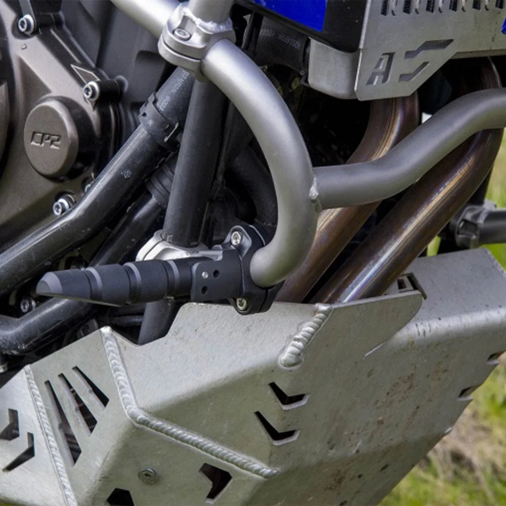 Universal Motorcycle 360 Rotatable Highway Crash Bar Foot Pegs L716