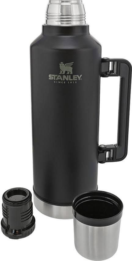 Classic Legendary Bottle 2.5 qt Black U500297