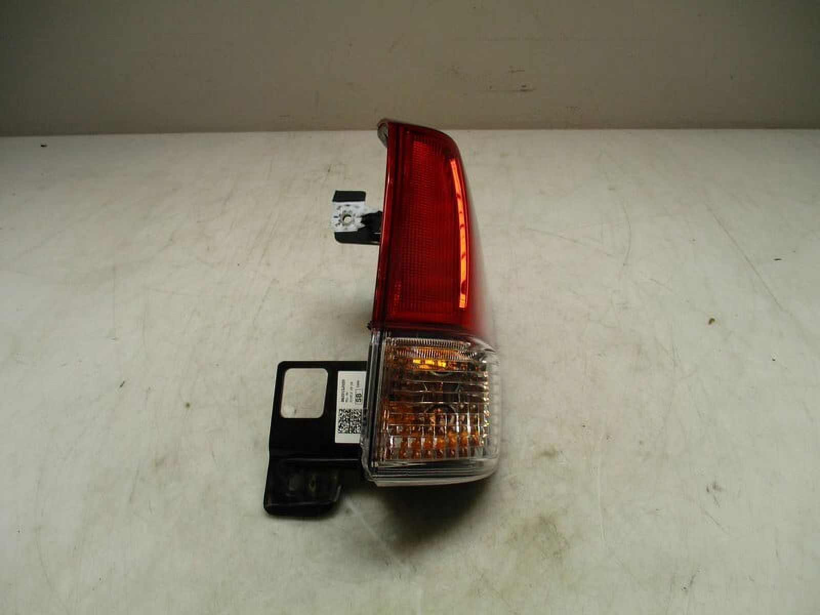 Passenger Quarter Mounted Tail Light Lamp G9965
