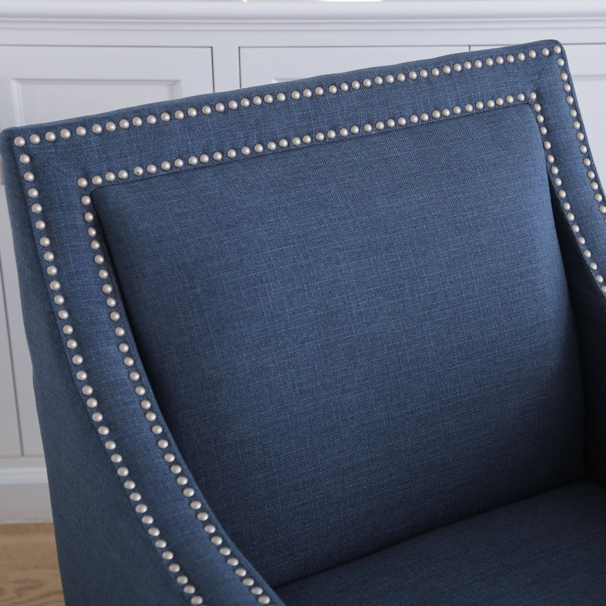 Ivory Nailhead Accent Chair Z628165